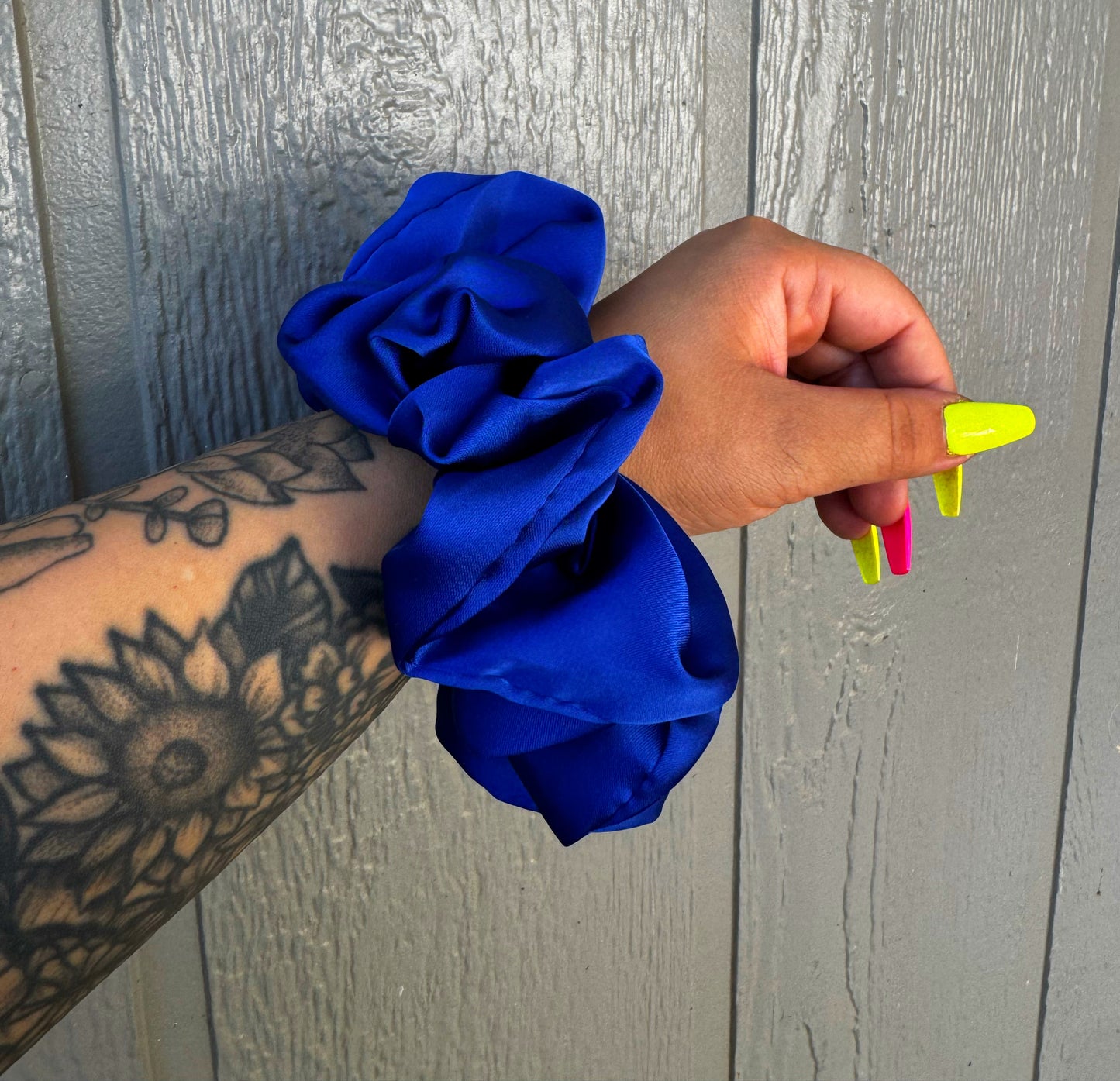 Cobalt Scrunchie ￼